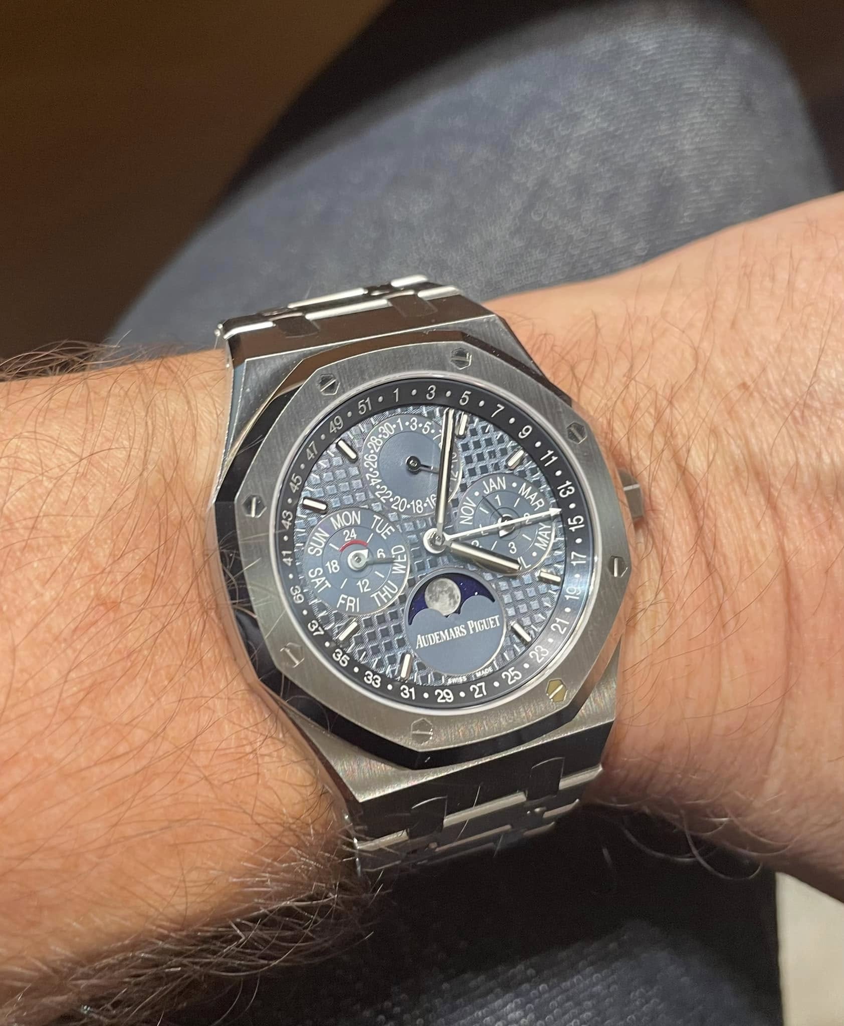 Audemars Piguet Royal Oak</br> <span style="color: #808080; font-size: 90%;">41 mm, Azul</span></br> <span style="color: #808080; font-size: 90%;">Ref. 26574ST.OO.1220ST.02</span> revisi&oacute;n fotogr&aacute;fica