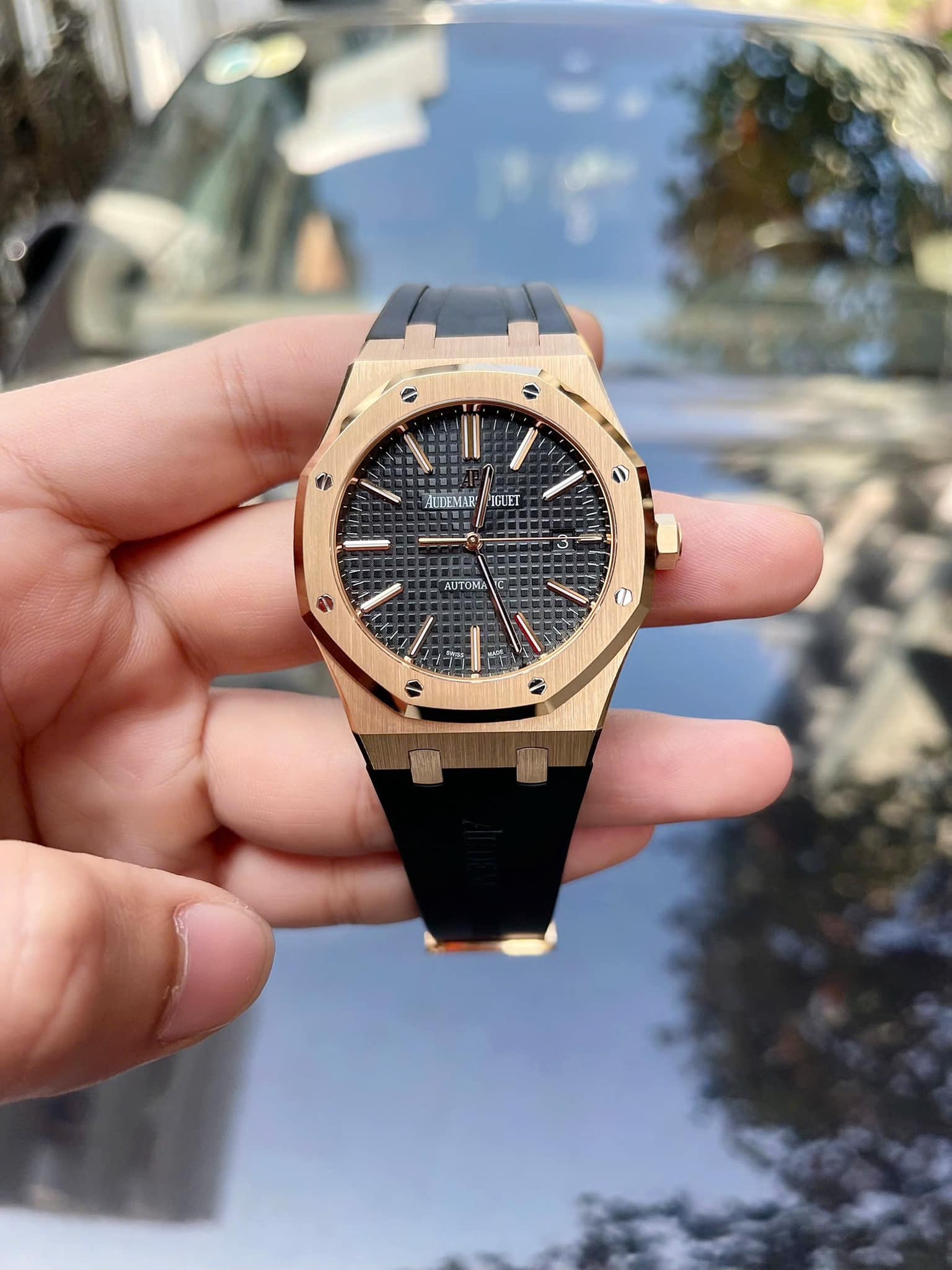Audemars Piguet Royal Oak</br> <span style="color: #808080; font-size: 90%;">41 mm, Black</span></br> <span style="color: #808080; font-size: 90%;">Ref. 15400OR.OO.D002CR.01</span> photo review